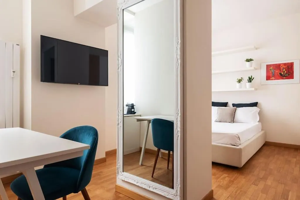 studio apartment Brera-1